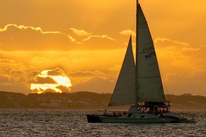 2 Hour Champagne Sunset Cruise from Grace Bay, Providenciales (Adult Only) - What’s Included: Champagne Toast, Open Bar, and Real Snack Energy
