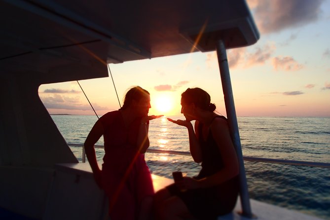 2 Hour Champagne Sunset Cruise from Grace Bay, Providenciales (Adult Only) - Pickup and Getting There: What to Expect Along Grace Bay