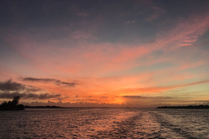 3 hour Glow Worm Sunset Cruise from Providenciales - Sunset and stargazing: the sky is part of the payoff