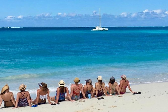 4-Hour Catamaran Sail and Snorkel Tour from Grace Bay - Lunch, Rum Punch, and the Dolphins-Wake Sail Back