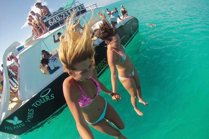 4hour Group Half Day Snorkeling Excursion in Grace Bay - Lunch and Drinks: Why the Included Menu Matters on a Hot Day