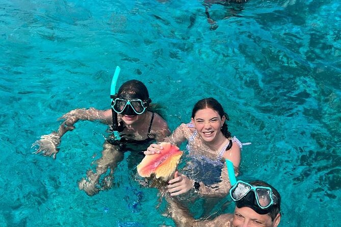 6HR-Private Provo Cays Exploration with Lunch - Stop 4: Fort George Cay for Shell Hunting and Lunch