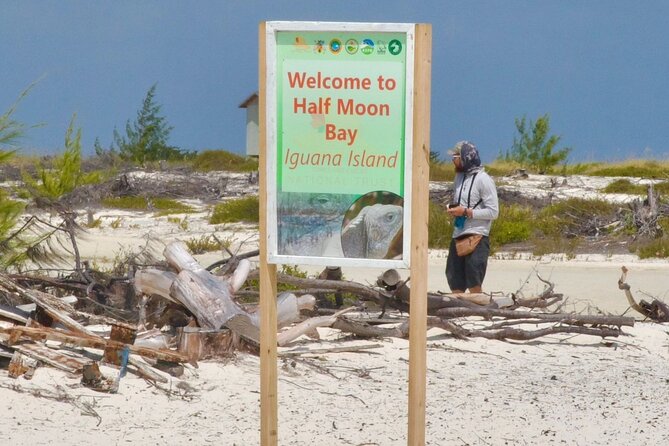 Half Day Private Boat Tour in Caicos Island - Onboard Food: Lunch, Fruit, Conch Fritters, and Rum Punch