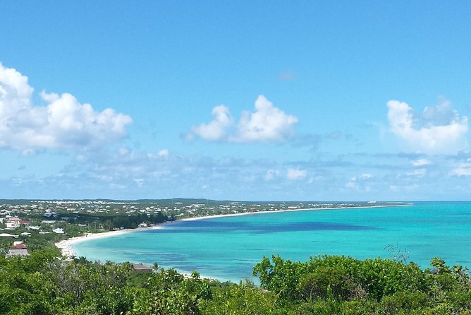 N&G Providenciales Island Tours of Turks and Caicos - Entering Providenciales: what this half-day tour gets right