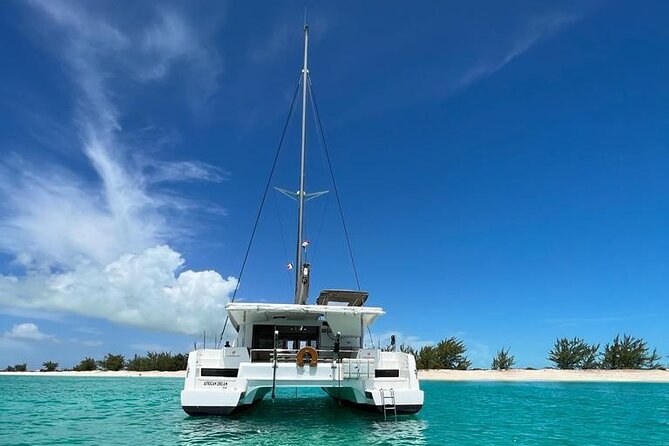 Private Afternoon Tour Catamaran 44 Big Ben - Little Water Cay: A Small Island Stop with Big “Look Around” Energy