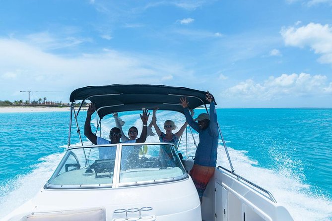 Private Boat Tours to outer islands, snacks drinks- snorkel- cruise! - The sandbar and beach time: small stop, big memory
