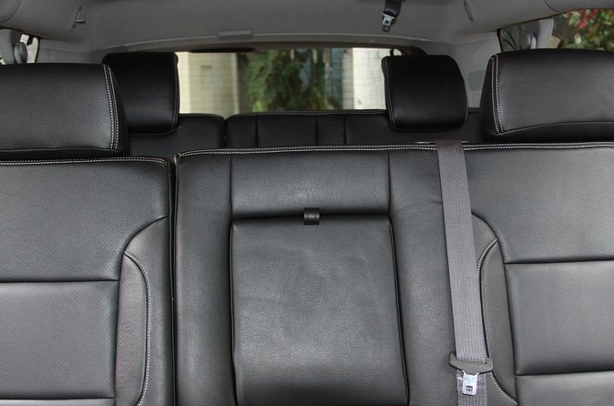 Private Luxury SUV Airport Transfer (Round-Trip) - Value check: $210 per group up to 6, and when it beats the taxi plan