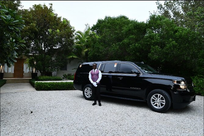 Private Luxury Transfer to/from Airport Turks and Caicos - Arrival at the airport: curbside is off-limits, but the handoff is quick