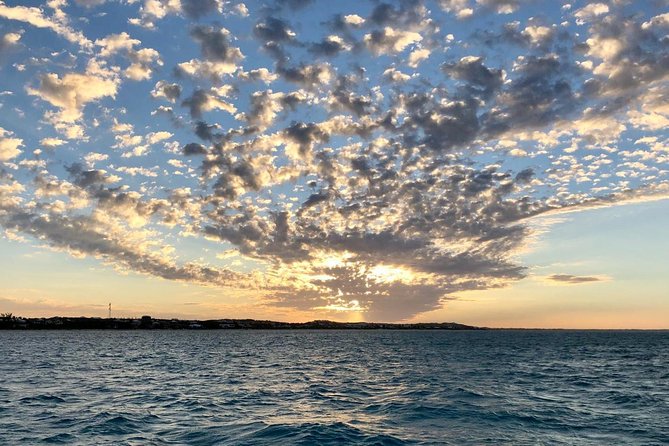 Private Sunset Cruise in Grace Bay - Drinks, cheese, and music: what’s included and how to use it