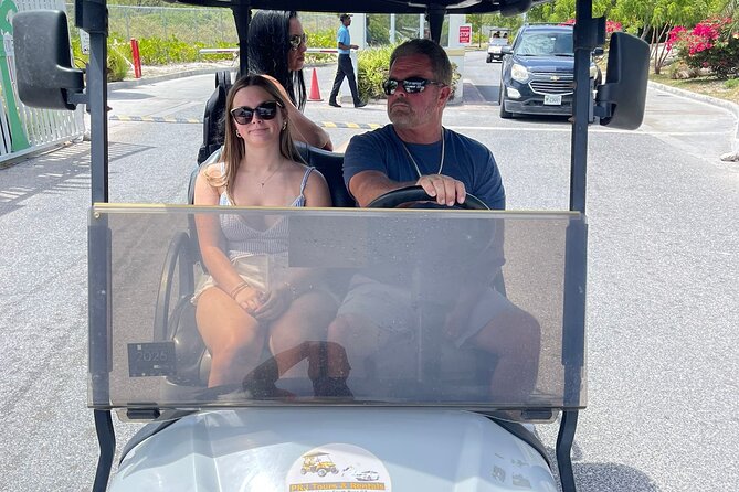 PRJ Golf cart rental in Grand Turk - What the Club Car Tempo is like on the road