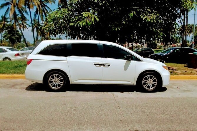 Providenciales Airport (PLS) to hotels or ferry -Arrival Transfer - Your Driver and the Name-Sign Meeting: Small Details That Prevent Big Hassles